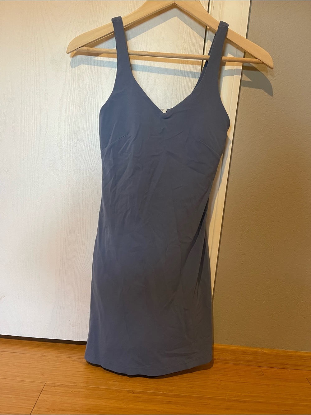 Lululemon dress size 4 EUC